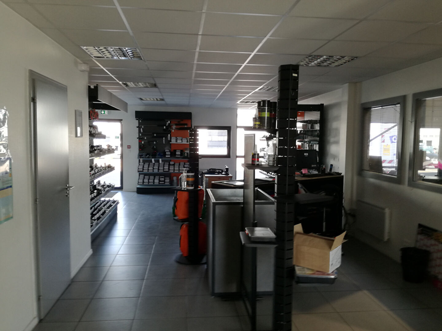 Photo Local d'activité à louer - Norroy Le Veneur 523 m2 image 4/6