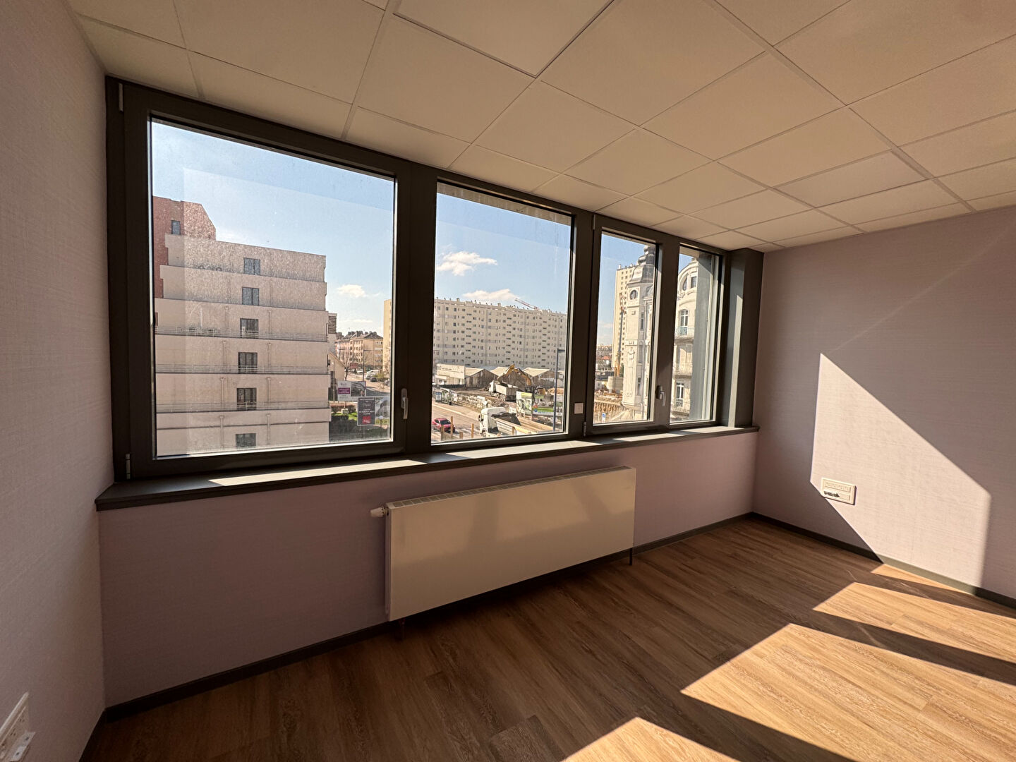 Photo Bureaux neufs 144 m² + terrasse à louer ? Metz centre, proche gare et quartier Amphithéâtre image 3/6