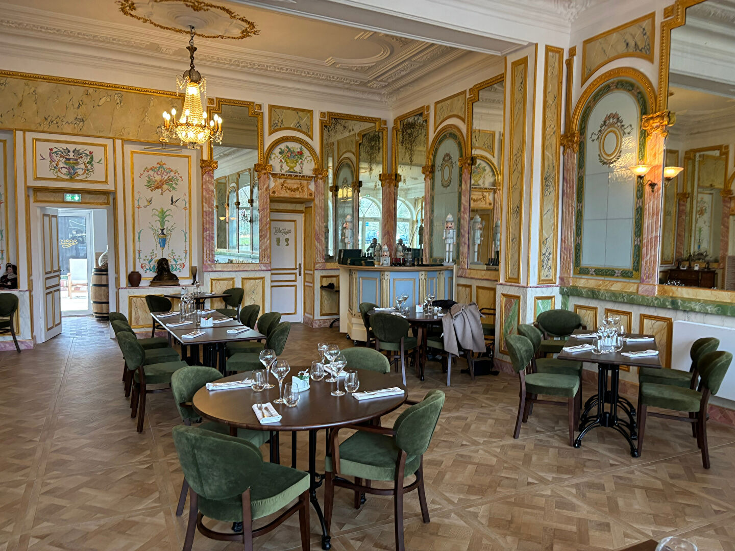 Photo À Vendre ? Fonds de Commerce Restaurant 