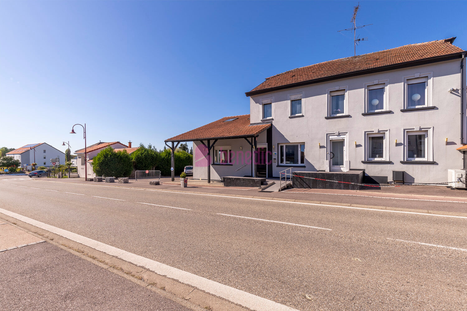 SEINGBOUSE: Immeuble à vendre