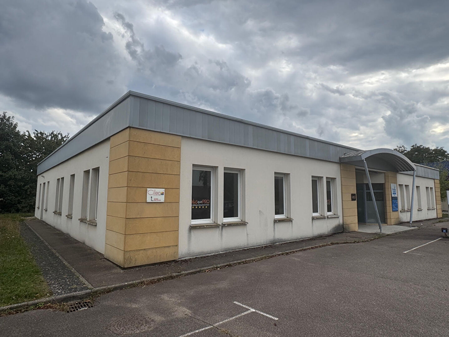 BUREAUX A LOUER - MARLY - 160 M²