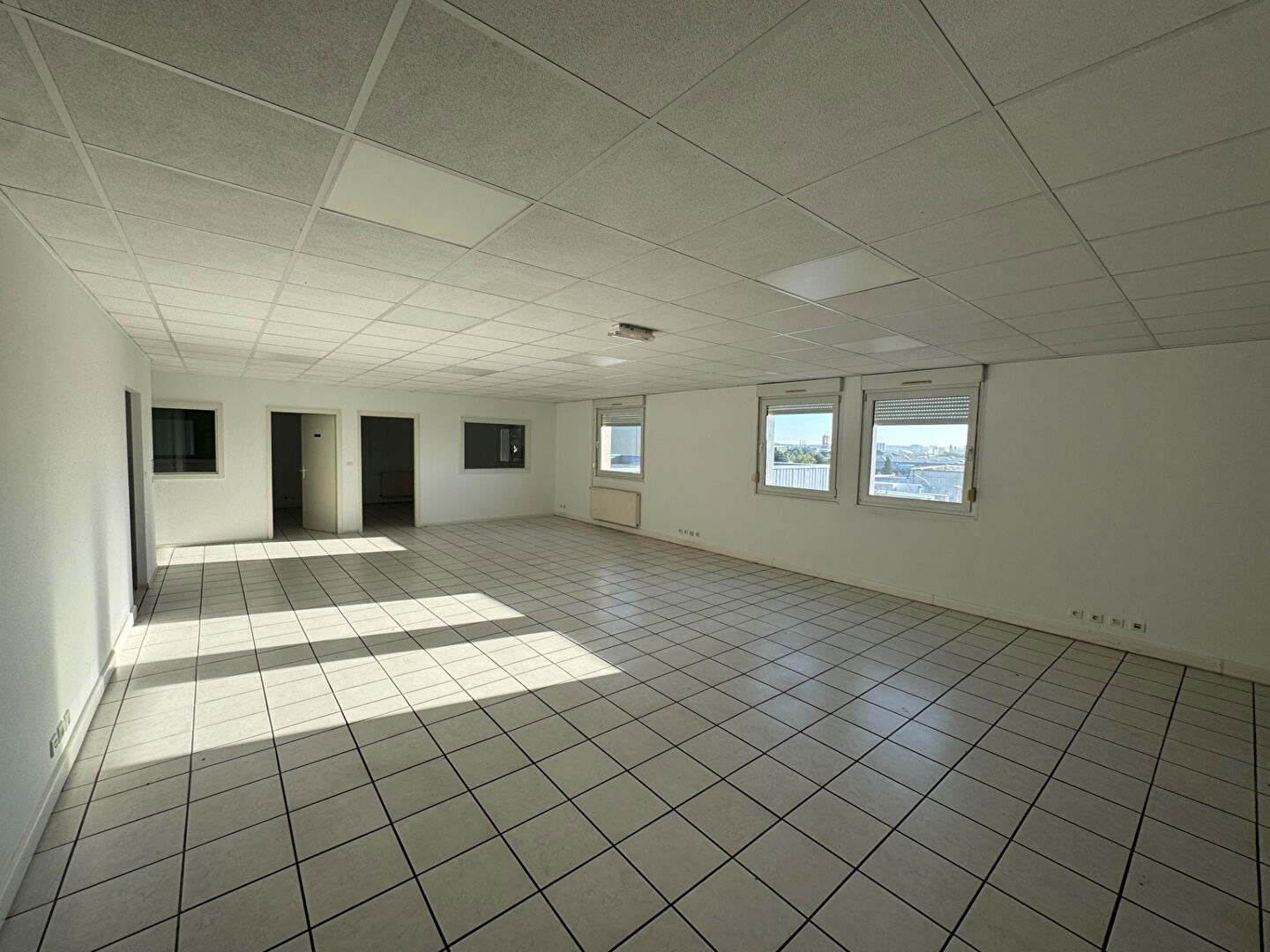 Photo Bureaux à vendre - Saint-Avold - 455 m² image 2/5