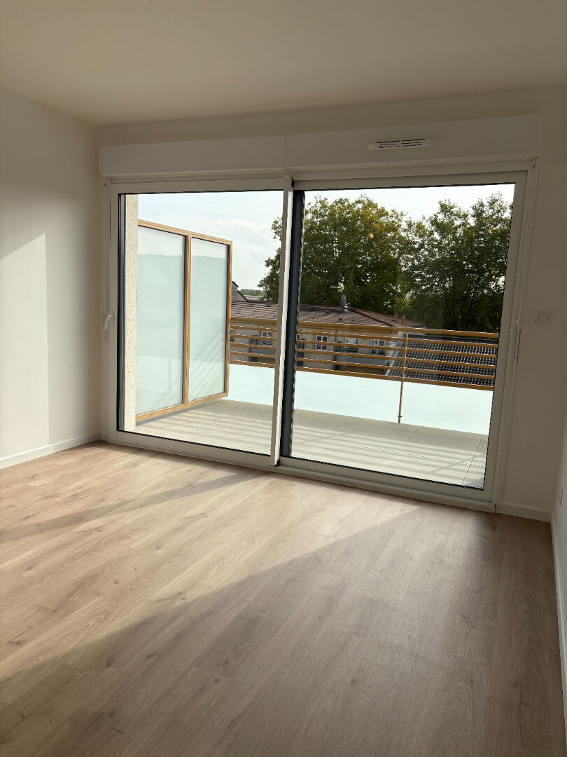 ARS SUR MOSELLE - F2 - RESIDENCE NEUVE - CUISINE EQUIPEE -PARKING