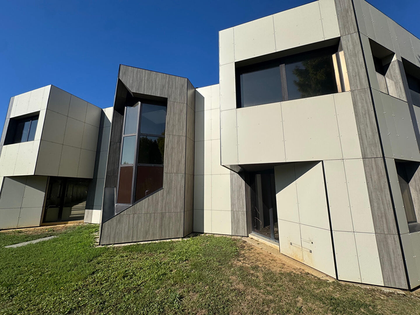 A VENDRE IMMEUBLE DE BUREAUX - METZ TECHNOPOLE - 900 M²