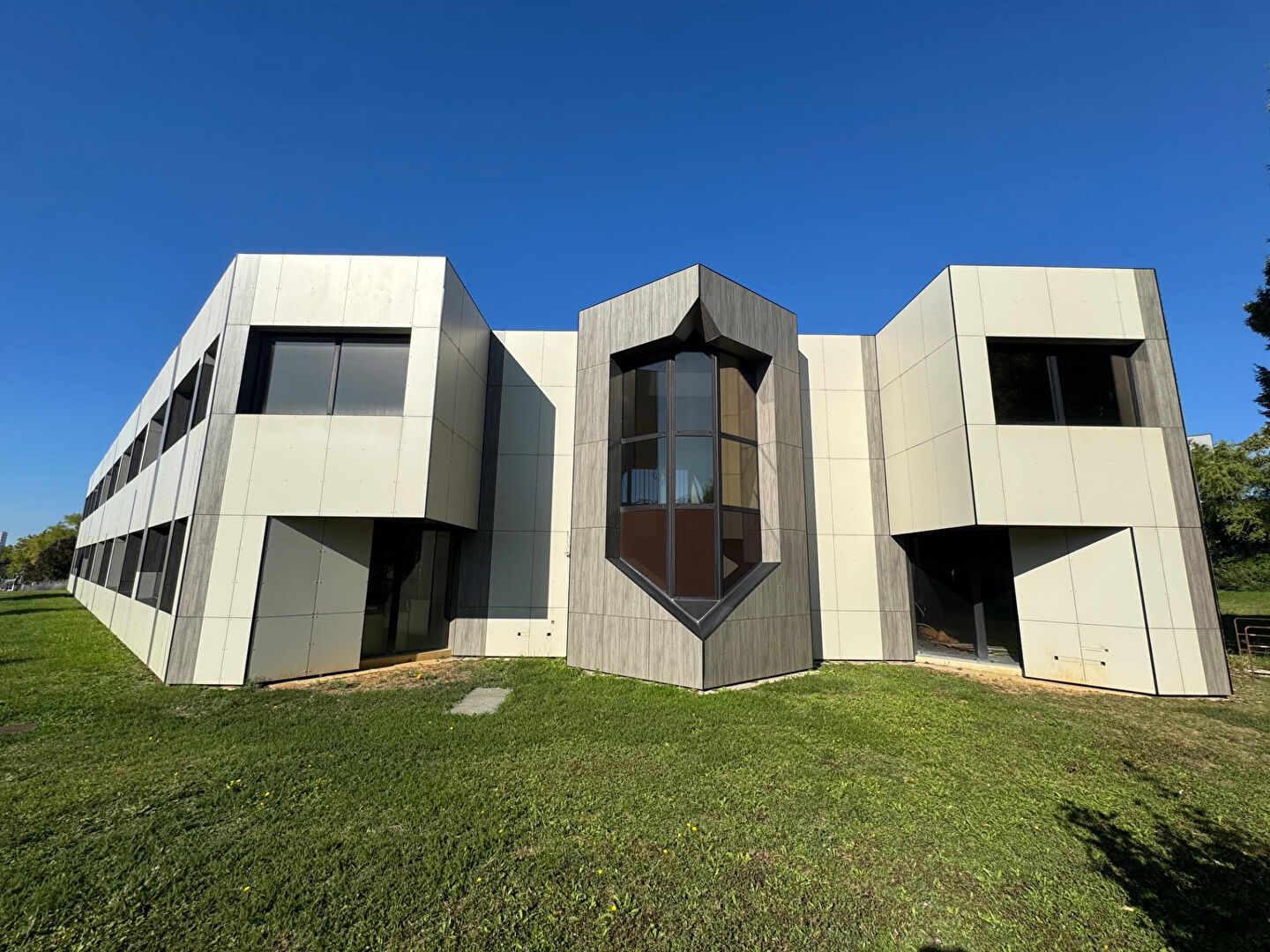 Photo A VENDRE IMMEUBLE DE BUREAUX - METZ TECHNOPOLE - 900 M² image 2/3