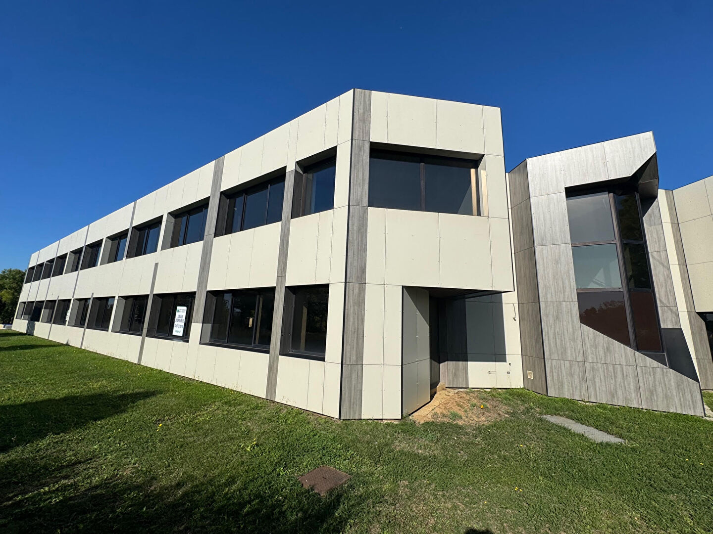 Photo A VENDRE IMMEUBLE DE BUREAUX - METZ TECHNOPOLE - 450 M² image 1/4