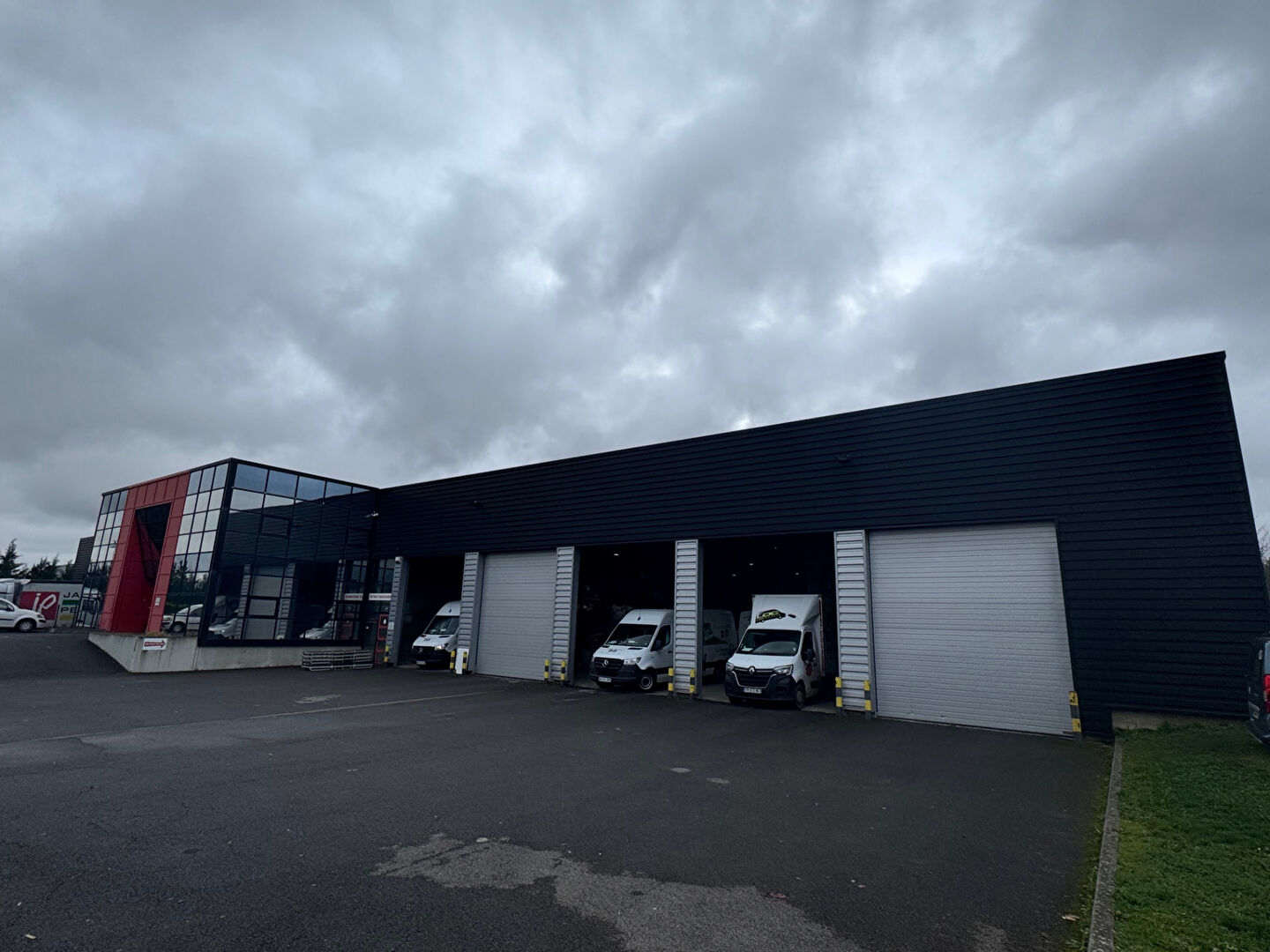 Photo A LOUER LOCAL D'ACTIVITE A ENNERY image 1/6