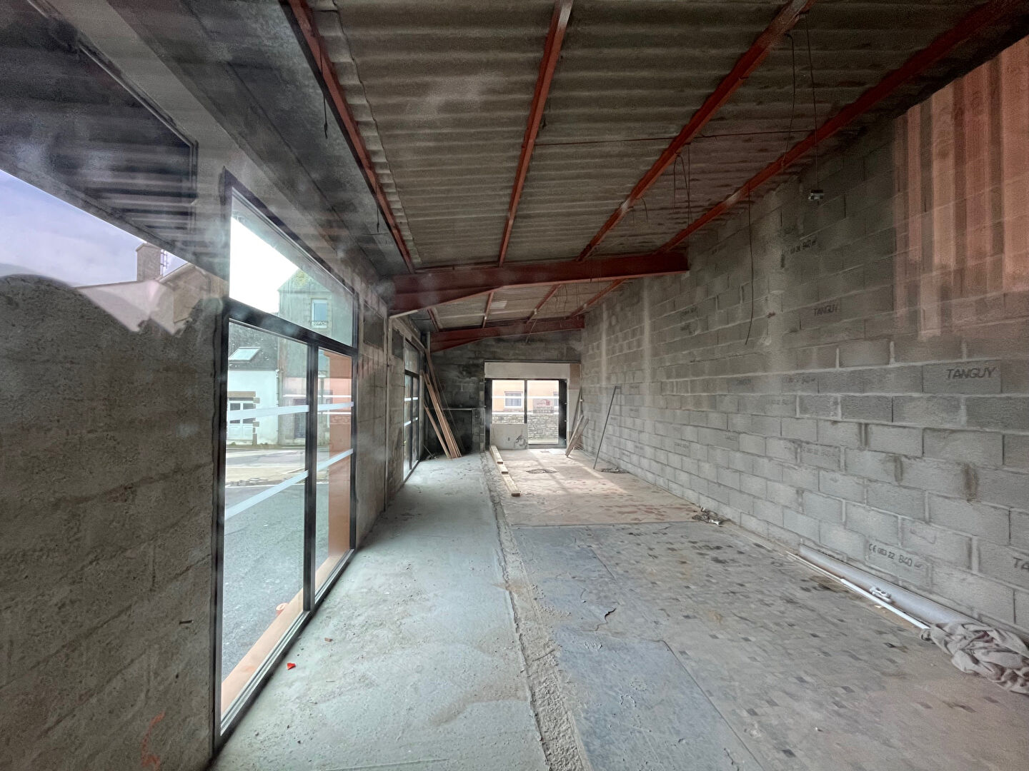 Visuel 13 de l'annonce : Local commercial / Bureaux neufs de 37 à 96m²