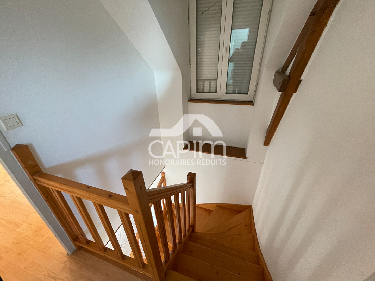 Photo Maison Fougeres 7 pièce(s) 169 m2-5 chambres- terrain de 6905m2 -spécial investisseur image 5/6