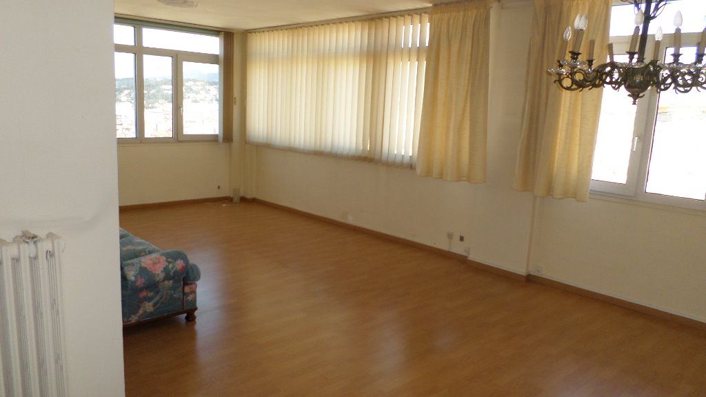 Photo A vendre Appartement Toulon 3 pièce spacieux image 2/4