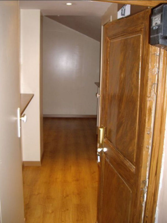 Photo Jolie T1 BIS dans le centre de TOULON image 1/6