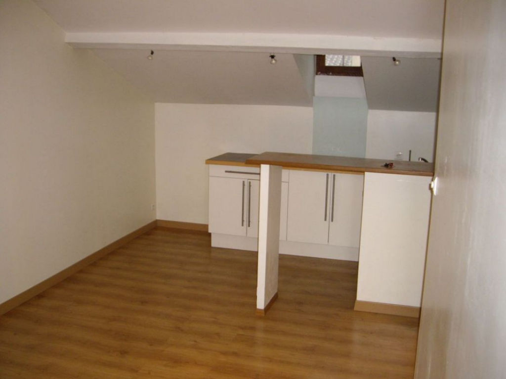 Photo Jolie T1 BIS dans le centre de TOULON image 3/6