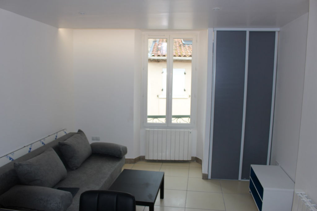 Photo Appartement La Valette Du Var 1 pièce(s) 25 m2 - meublé image 2/5