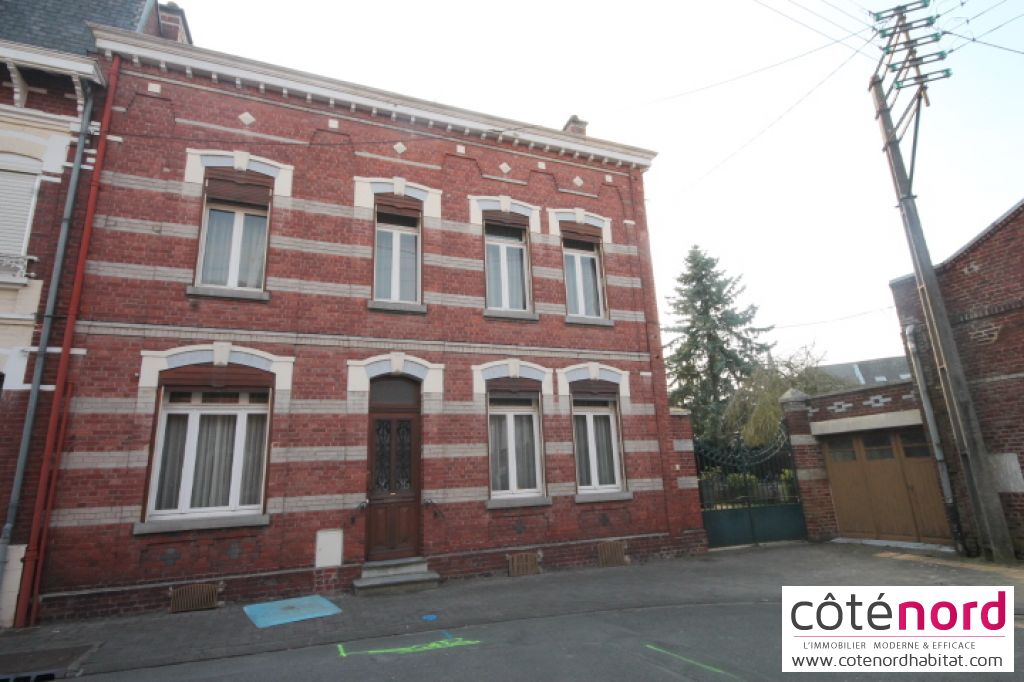 Maison  9 pièce(s) 220 m2