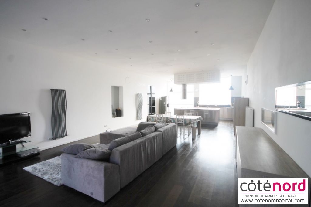 Maison  4 pièce(s) 150 m2