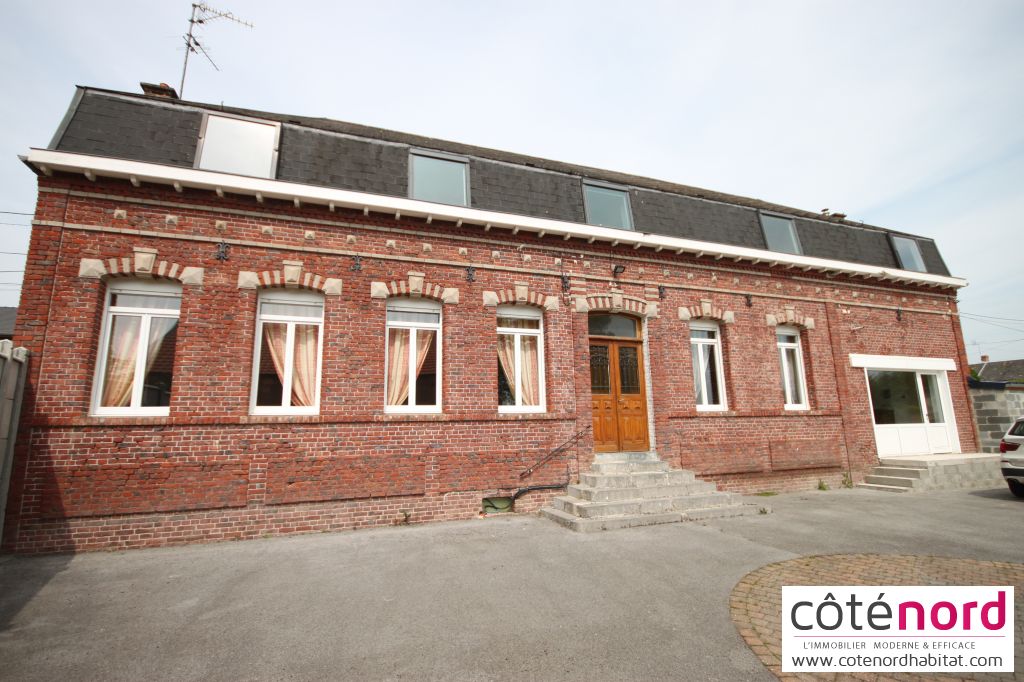 Photo Maison Cambrai 7 pièce(s) 238 m2 image 1/5
