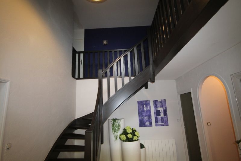 Photo Pavillon et cabinet dentaire  8 pièce(s) 300 m2 image 2/6