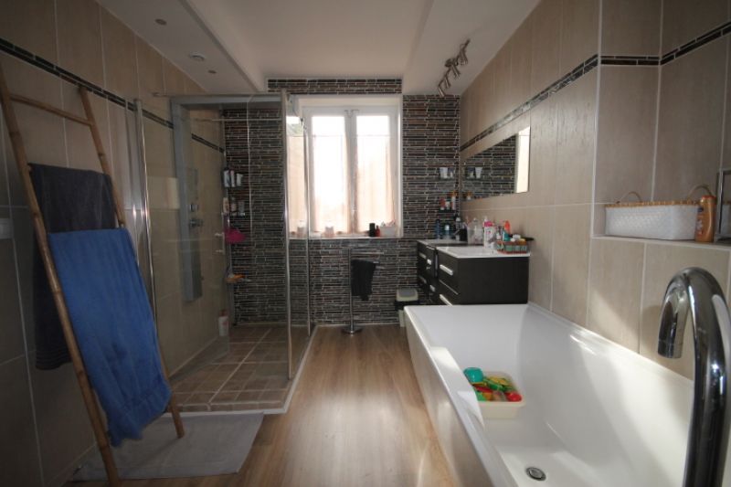 Photo Maison Caudry 6 pièce(s) 205 m2 image 2/5