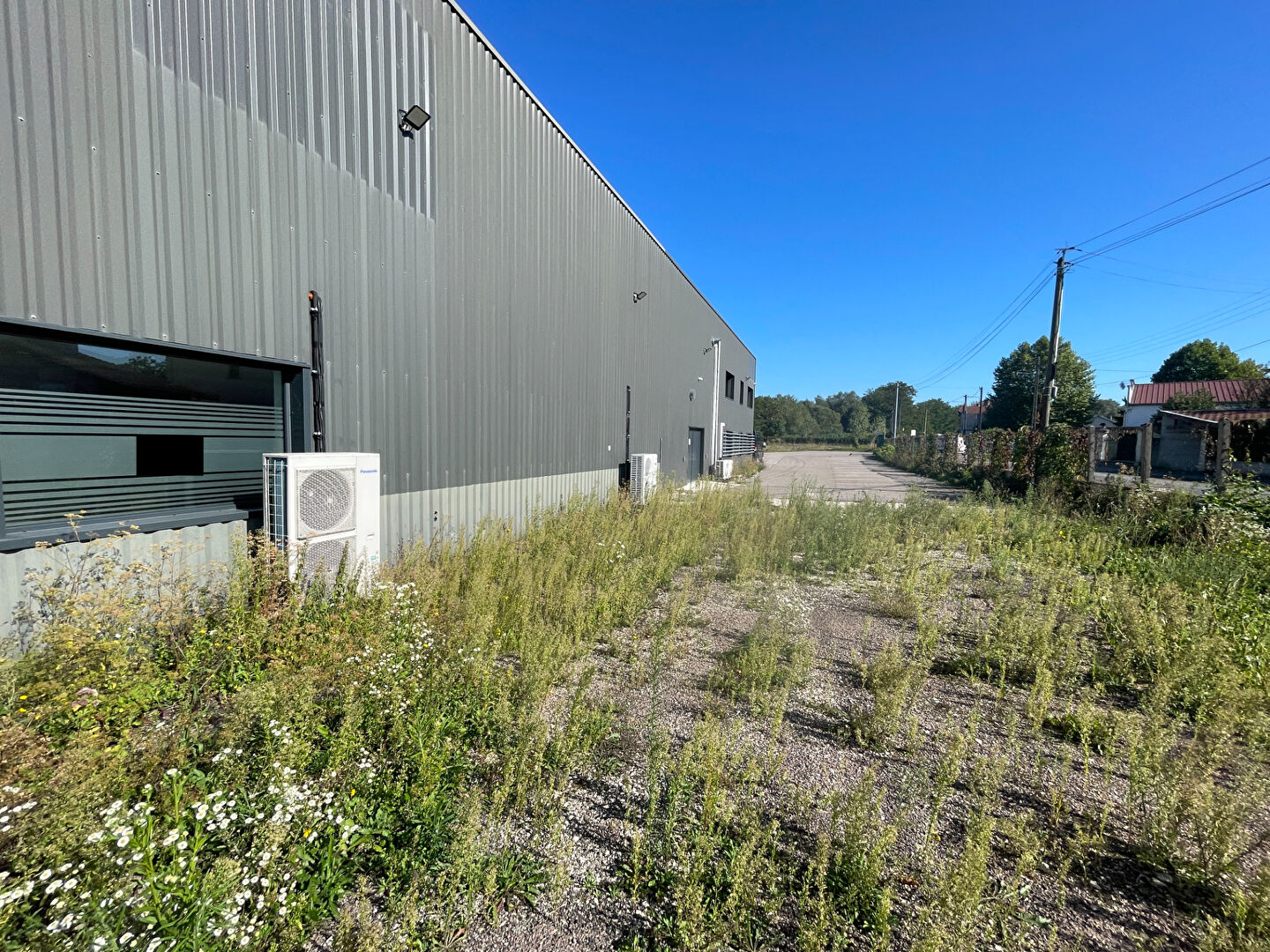 Photo Immeuble industriel ou commercial sur 6300 m2 de terrain image 2/6