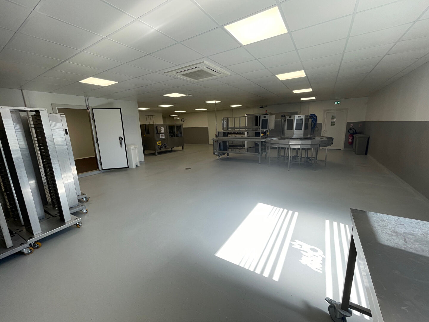 Photo Immeuble industriel ou commercial sur 6300 m2 de terrain image 4/6