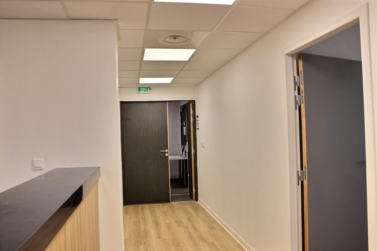 Photo A louer bureaux - 13400 AUBAGNE image 3/3
