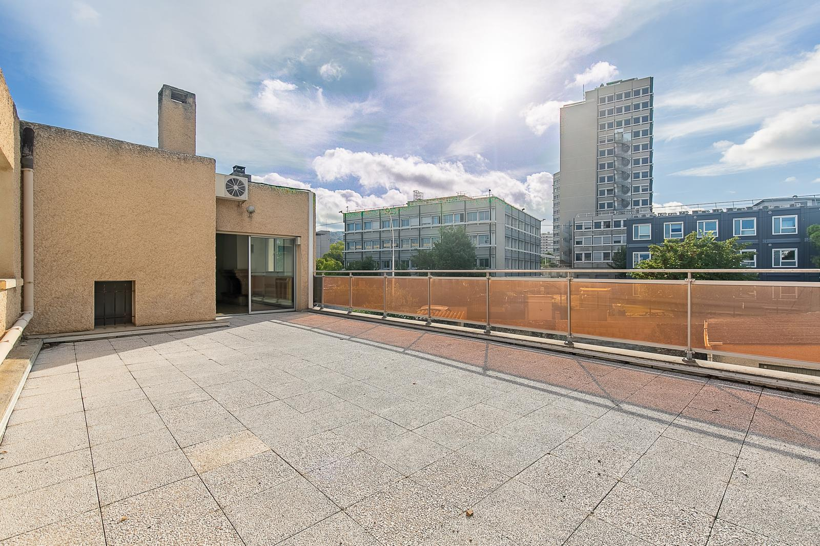 A vendre appartement de type 5 avec terrasse à Marseille - Saint Marguerite