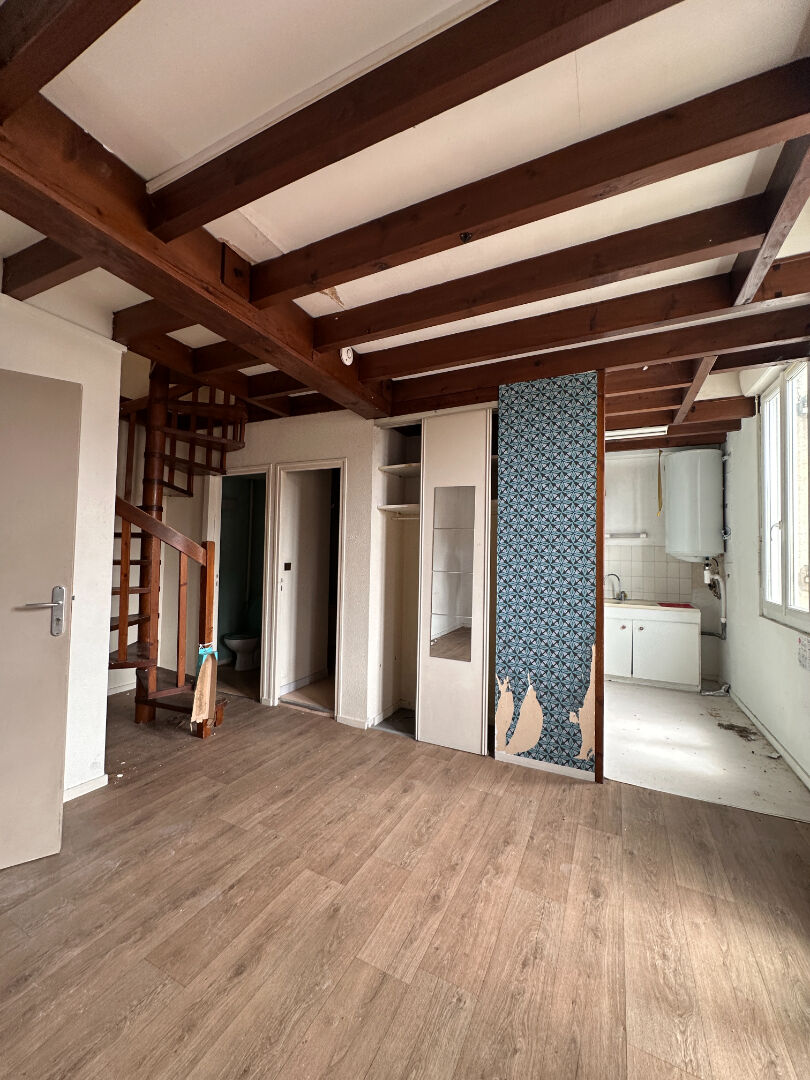 Photo A VENDRE - PROXIMITE GARE ST JEAN - Appartement T3 duplex de 54.32 m² image 1/5