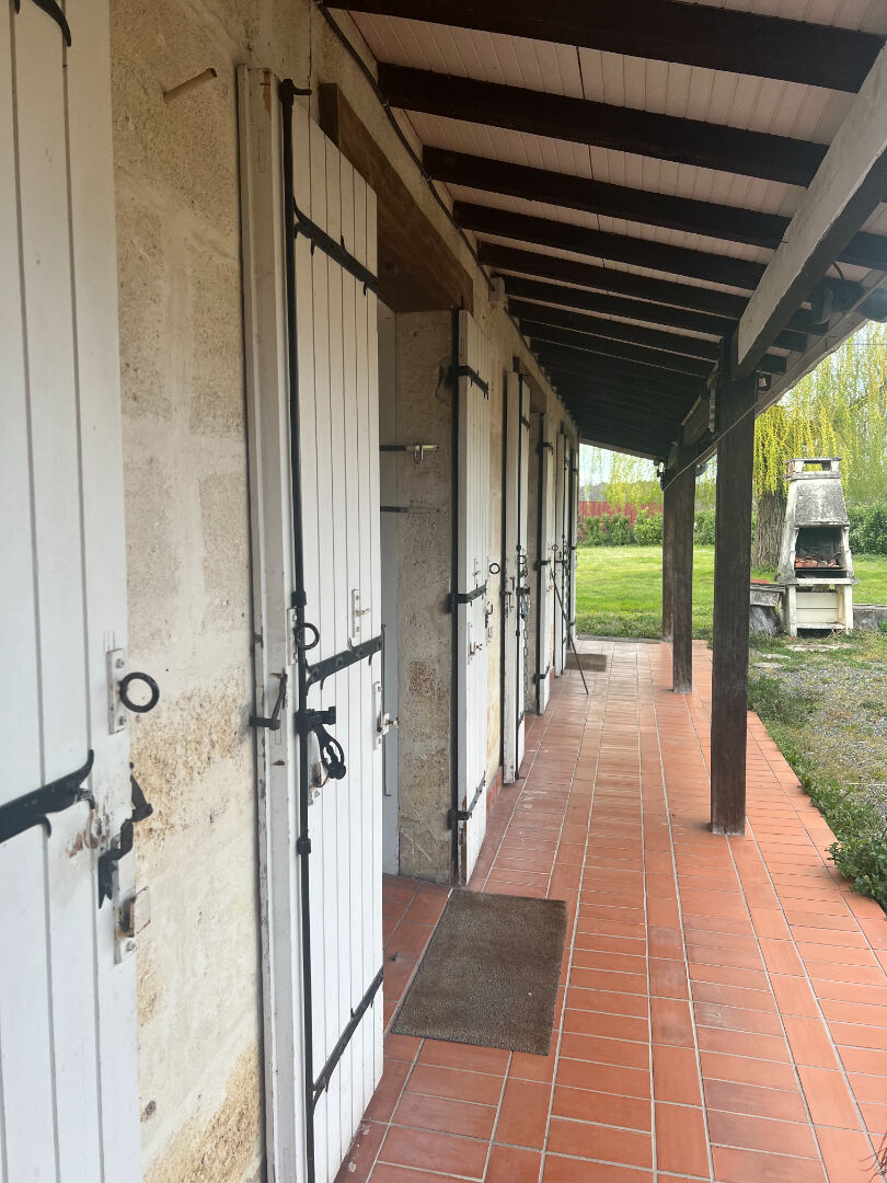 Photo A VENDRE - A 6 KM DE SAINT ANDRE DE CUBZAC-  Maison Val De Virvee 4 pièce(s) 96 m2 image 4/6