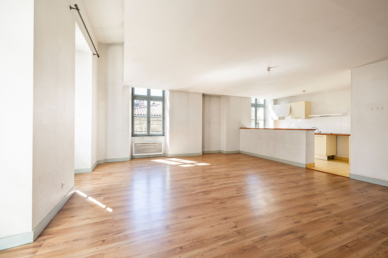 Photo BORDEAUX SAINT-CROIX  APPARTEMENT 3 PIÈCES EN DUPLEX image 3/6