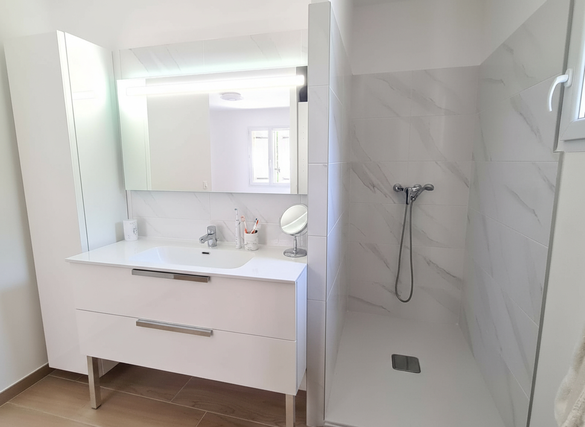 Photo A VENDRE EGULLES Maison récente 4 pièces de 99 m² avec piscine et Terrain de 407 m² à Eguilles (13510) image 5/6