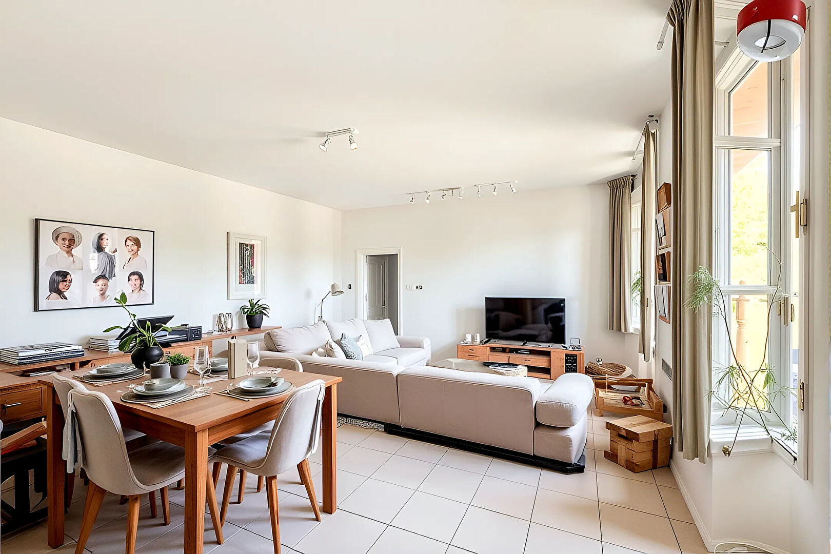 PRODUIT RARE A LA VENTE - T3 DE STANDING AVEC PARKING - HAUT DU COURS MIRABEAU - 80m²