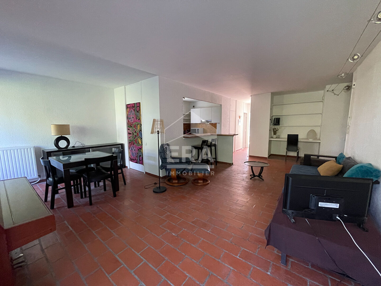 Photo A LOUER - 3 PIECES MEUBLE - SECTEUR TORSE - TERRASSE - PARKING - PISCINE COLLECTIVE image 3/6