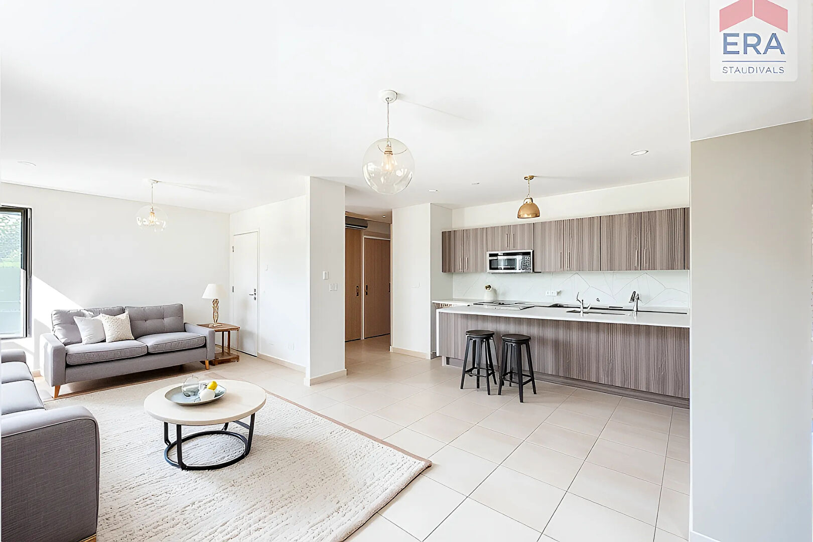 Photo A VENDRE dans résidence fermée un appartement 3/4 pièces avec terrasse et parking centre ville à pied image 2/6