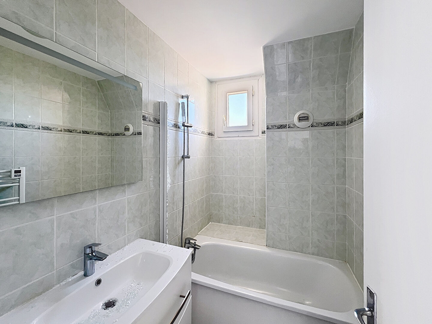 Photo Appartement Aix En Provence 2 pièces 48.82 m² terrasse, garage et cave image 6/6