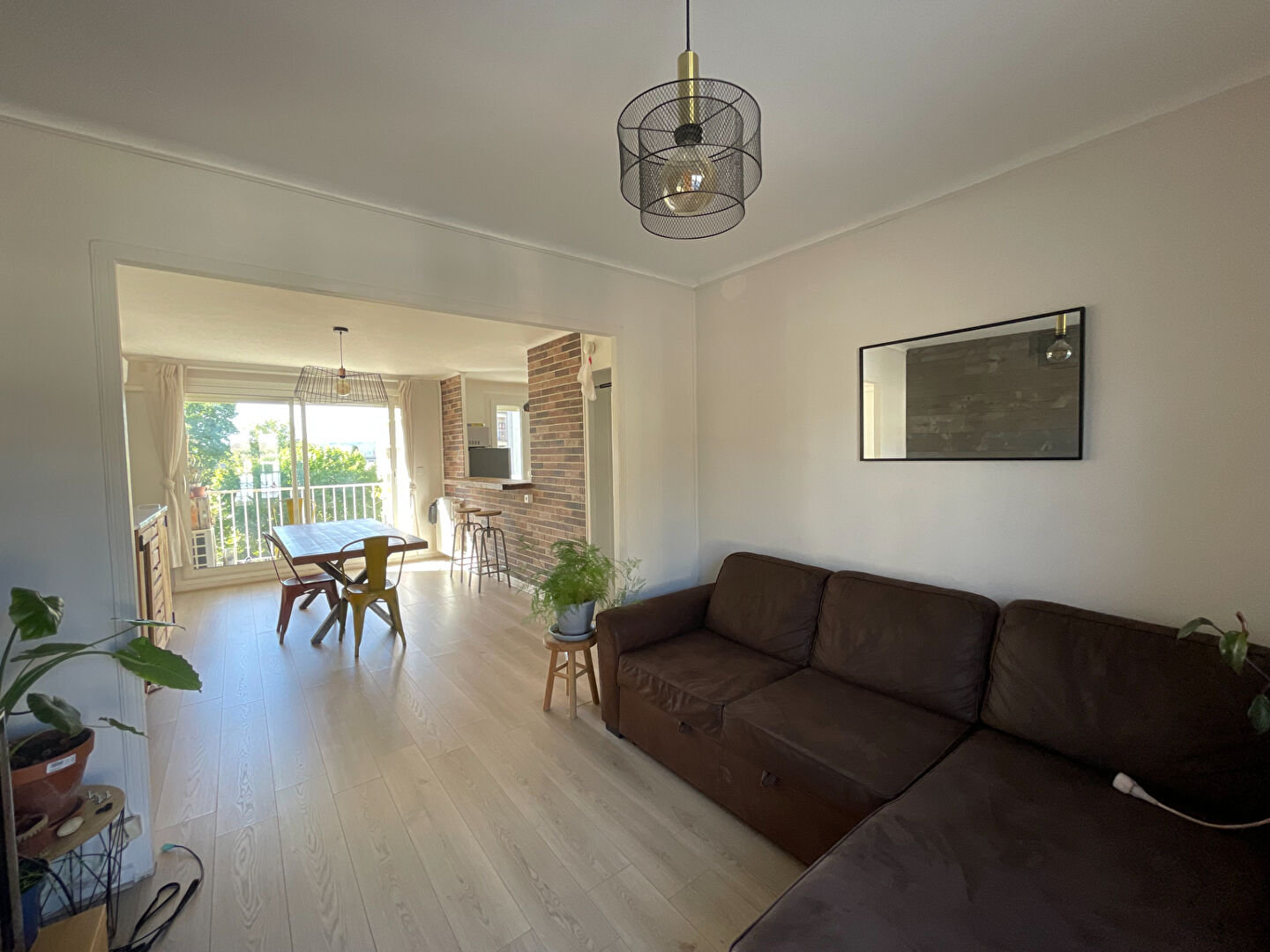 Photo A LOUER - APPARTEMENT MEUBLE DE TYPE 3 - BALCON - TRAVERSANT image 3/6