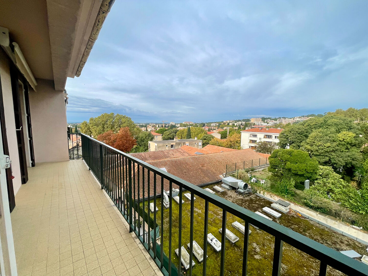 AIX EN PROVENCE - T4 MEUBLE EN CENTRE VILLE AVEC DOUBLE TERRASSE - 118 m²