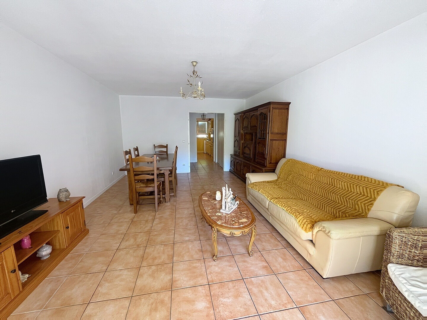 Photo Le THOLONET Appartement 3 pièces, PALETTE, TERRASSE 29 M², GARAGE, VUE DEGAGEE. image 3/6