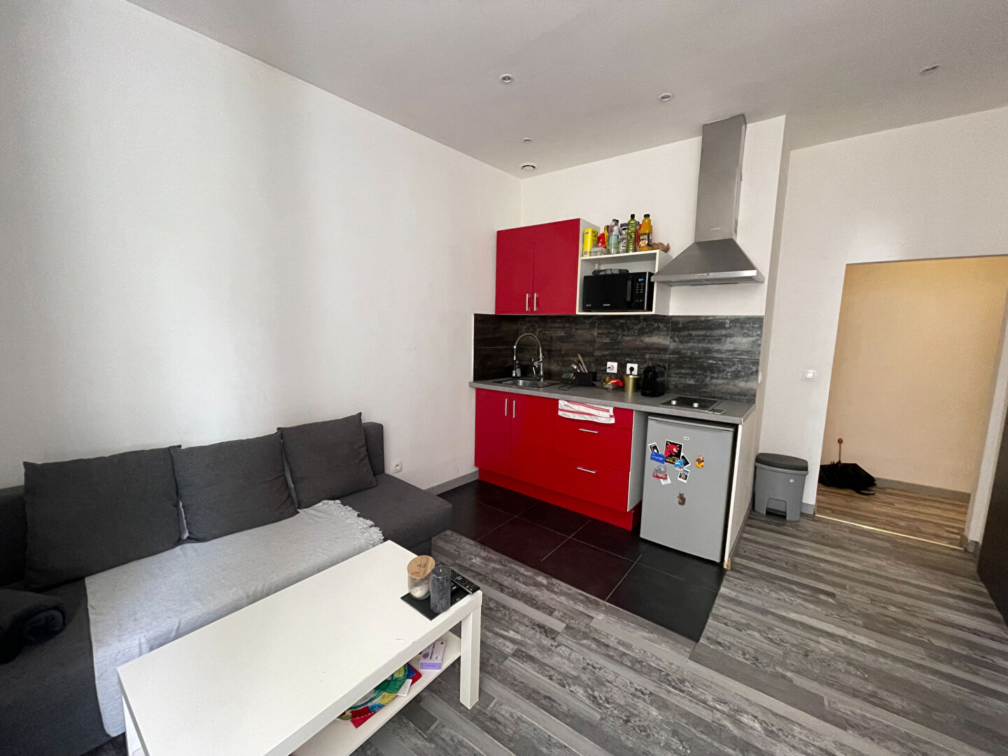 A LOUER - MARSEILLE VIEUX PORT 7EME - 2 PIECES MEUBLE - TRÈS BON ETAT