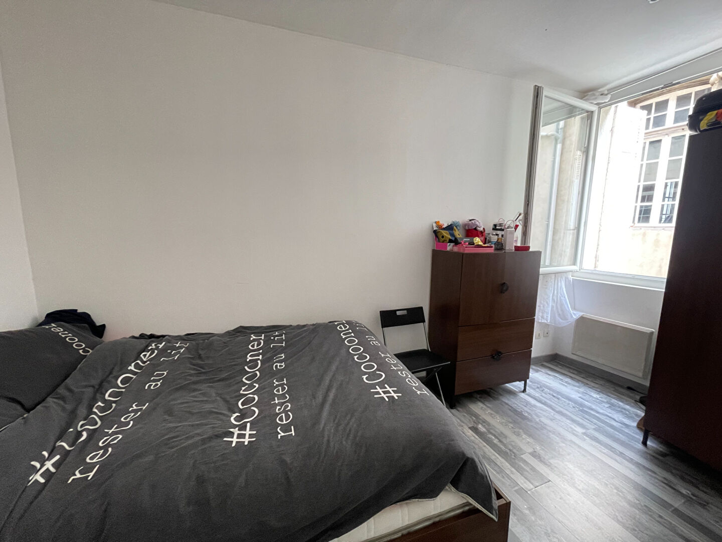 Photo A LOUER - MARSEILLE VIEUX PORT 7EME - 2 PIECES MEUBLE - TRÈS BON ETAT image 5/6