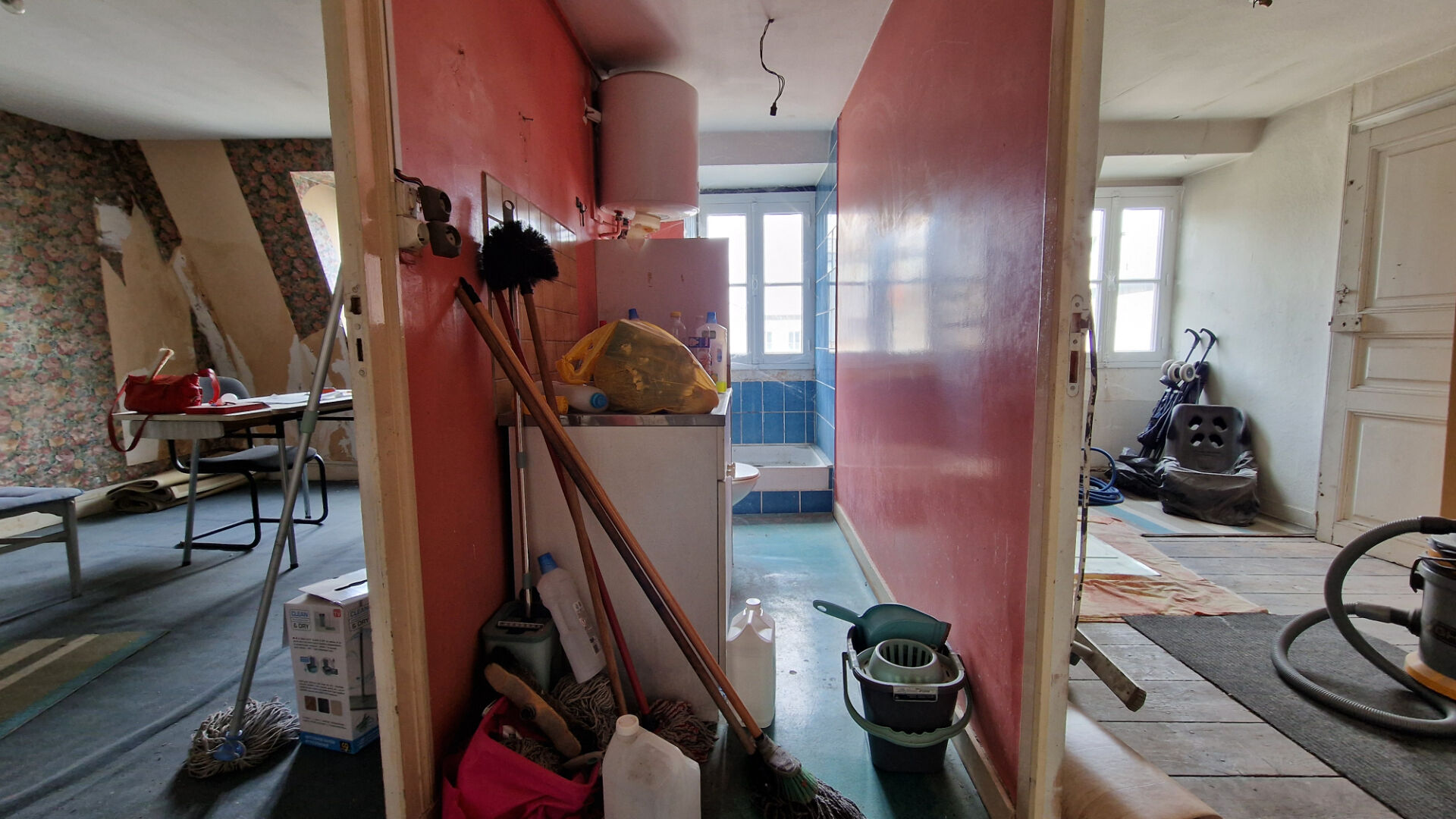 Photo BORDEAUX-QUINCONCES A vendre plateau à rénover image 2/4