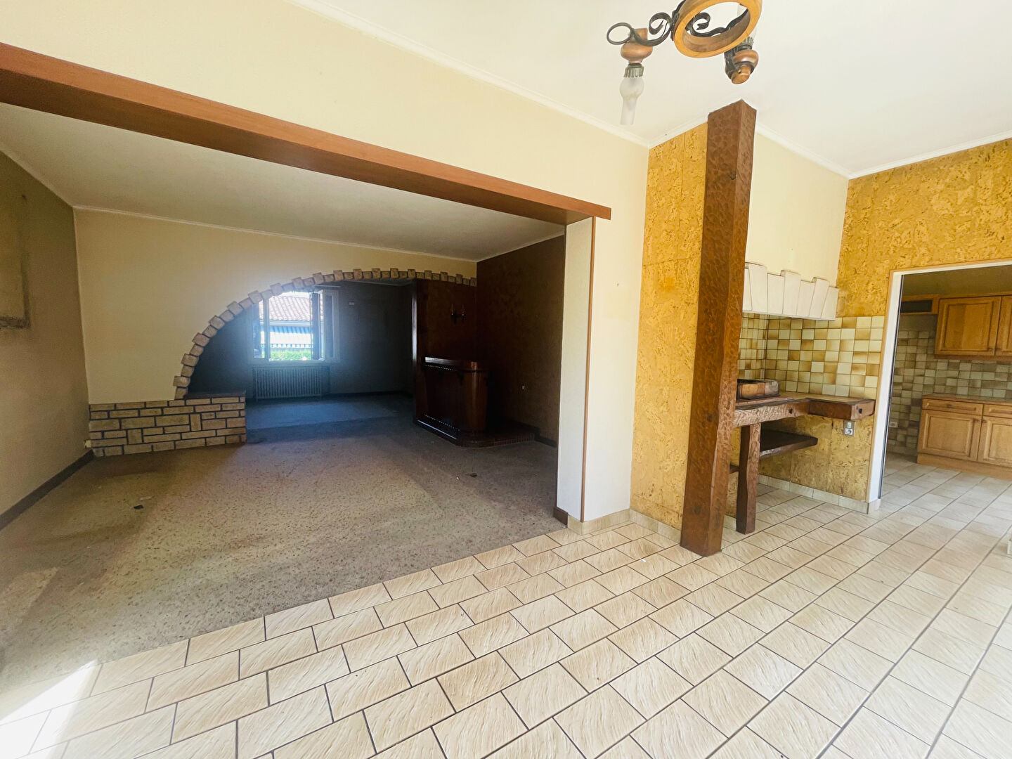 Photo 33700 Mérignac  A vendre appartement T3 à rénover avec terrasse et jardin image 2/4