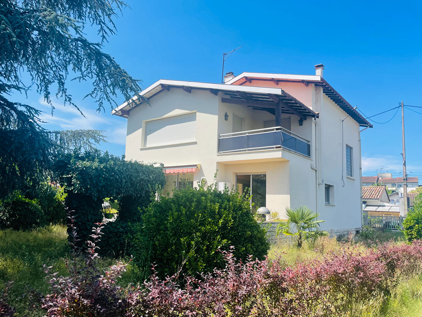 Photo 33700 Mérignac  A vendre appartement T3 à rénover avec terrasse et jardin image 4/4