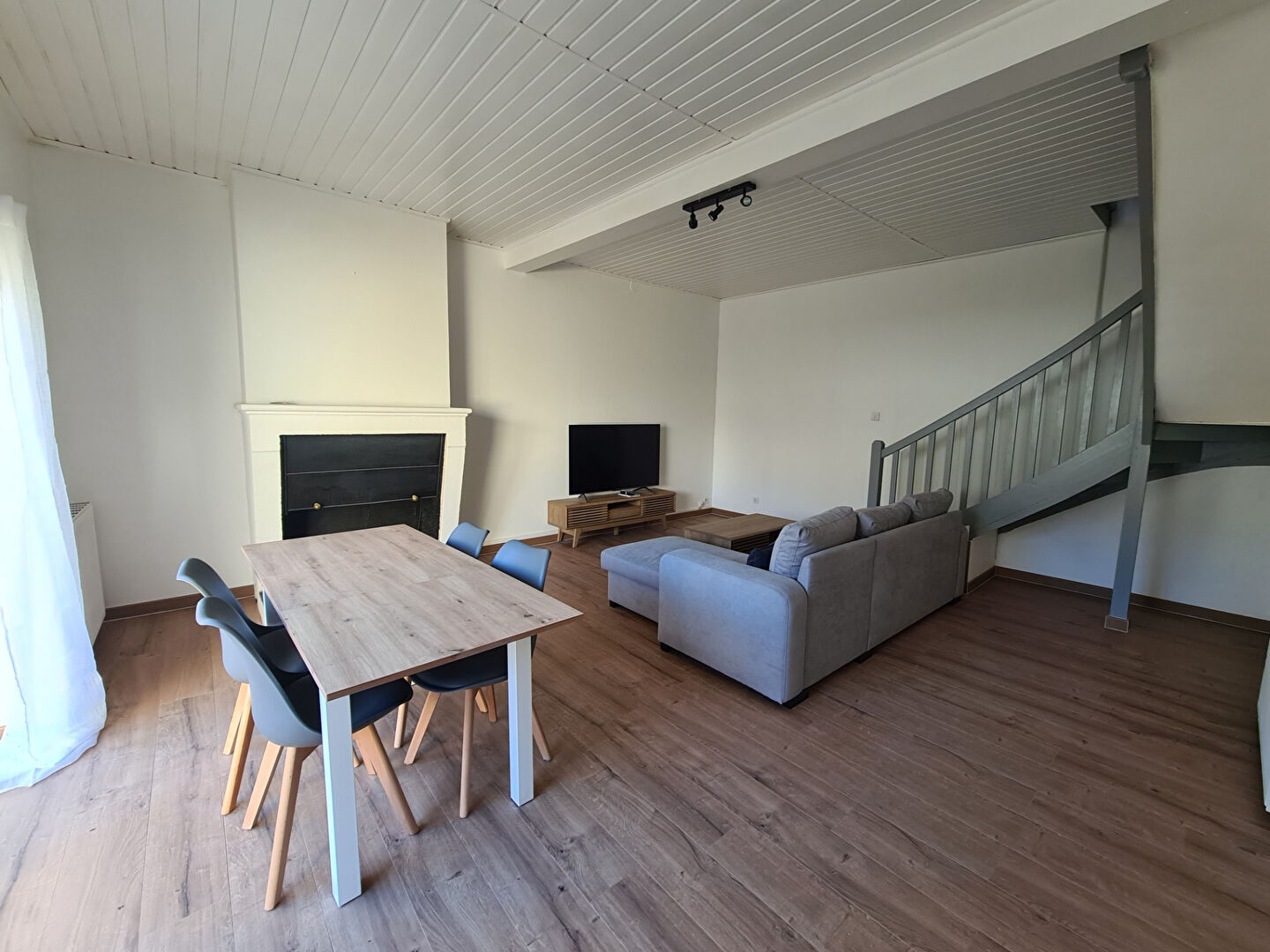 Photo A louer Maison Margaux 98.48 m2 image 2/6