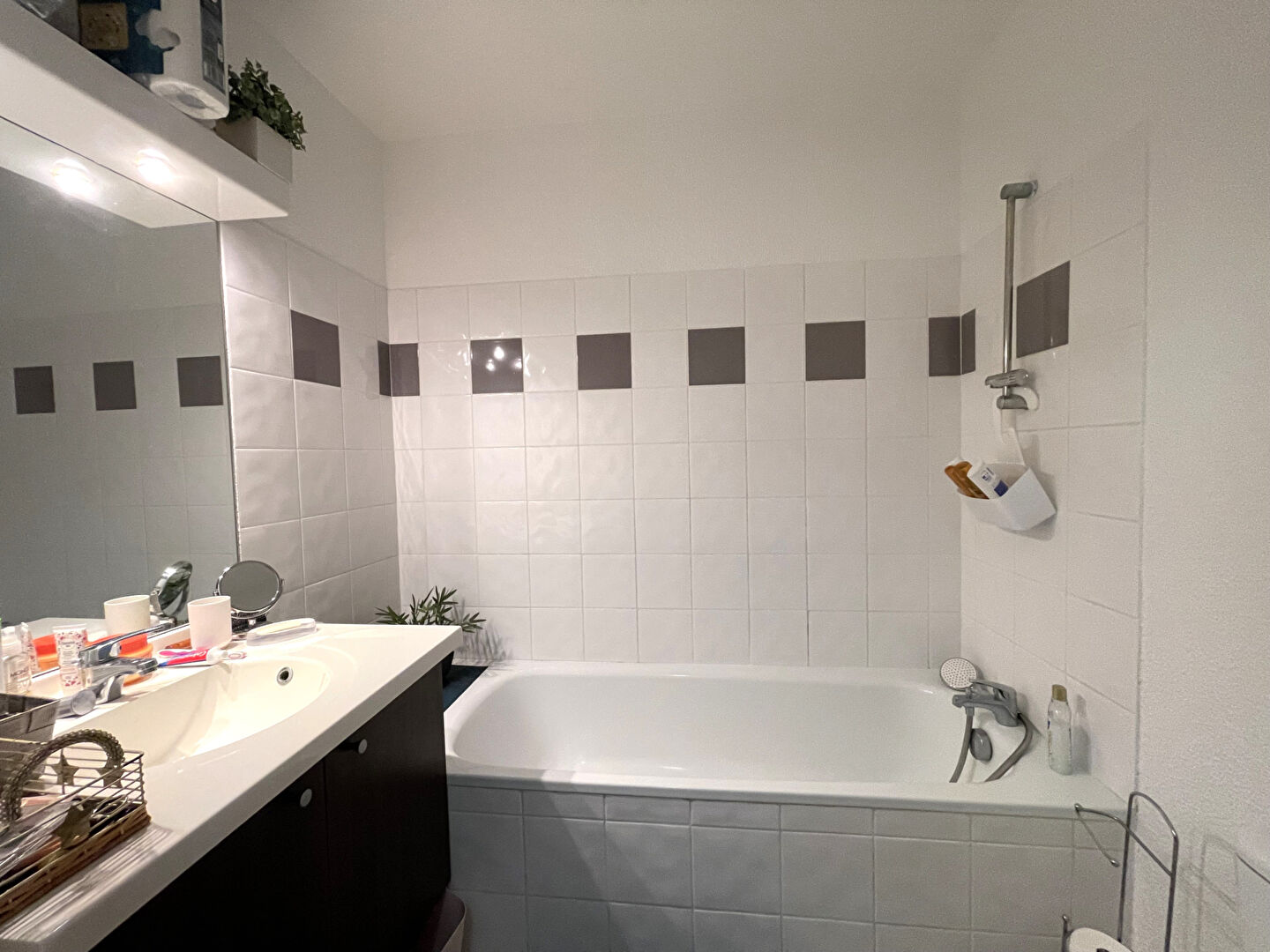 Photo Appartement à vendre à  Fargues-Saint-Hilaire. image 3/6