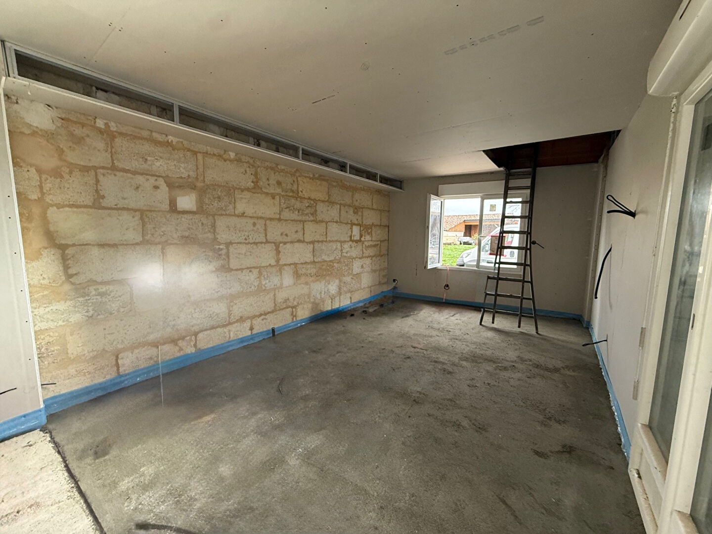 Photo Maison à vendre-Lussac image 2/2