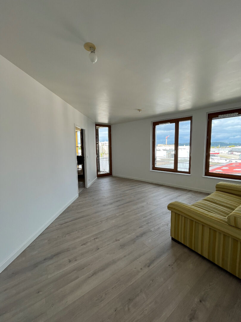 Photo Appartement T4 75.85 m2 Bordeaux Belcier image 1/6