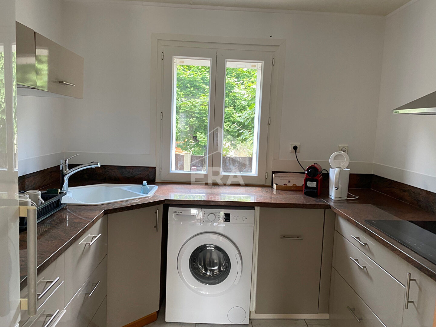 Photo Noisy-le-Grand  - Yvris - A vendre maison 5 pièces avec sous-sol et dépendance image 4/6