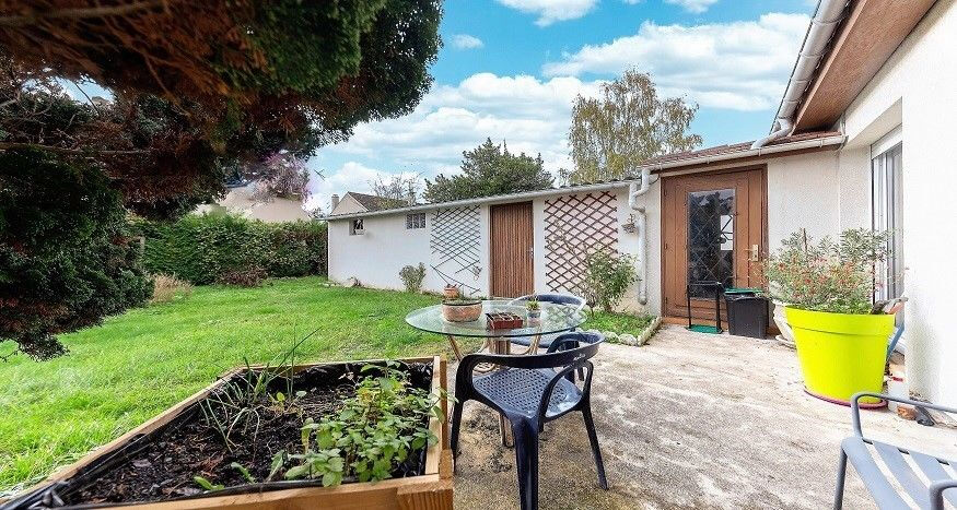 Photo Maison de plain-pied, 4 pièces, garage double, atelier et jardin de 295 m² ! image 2/4