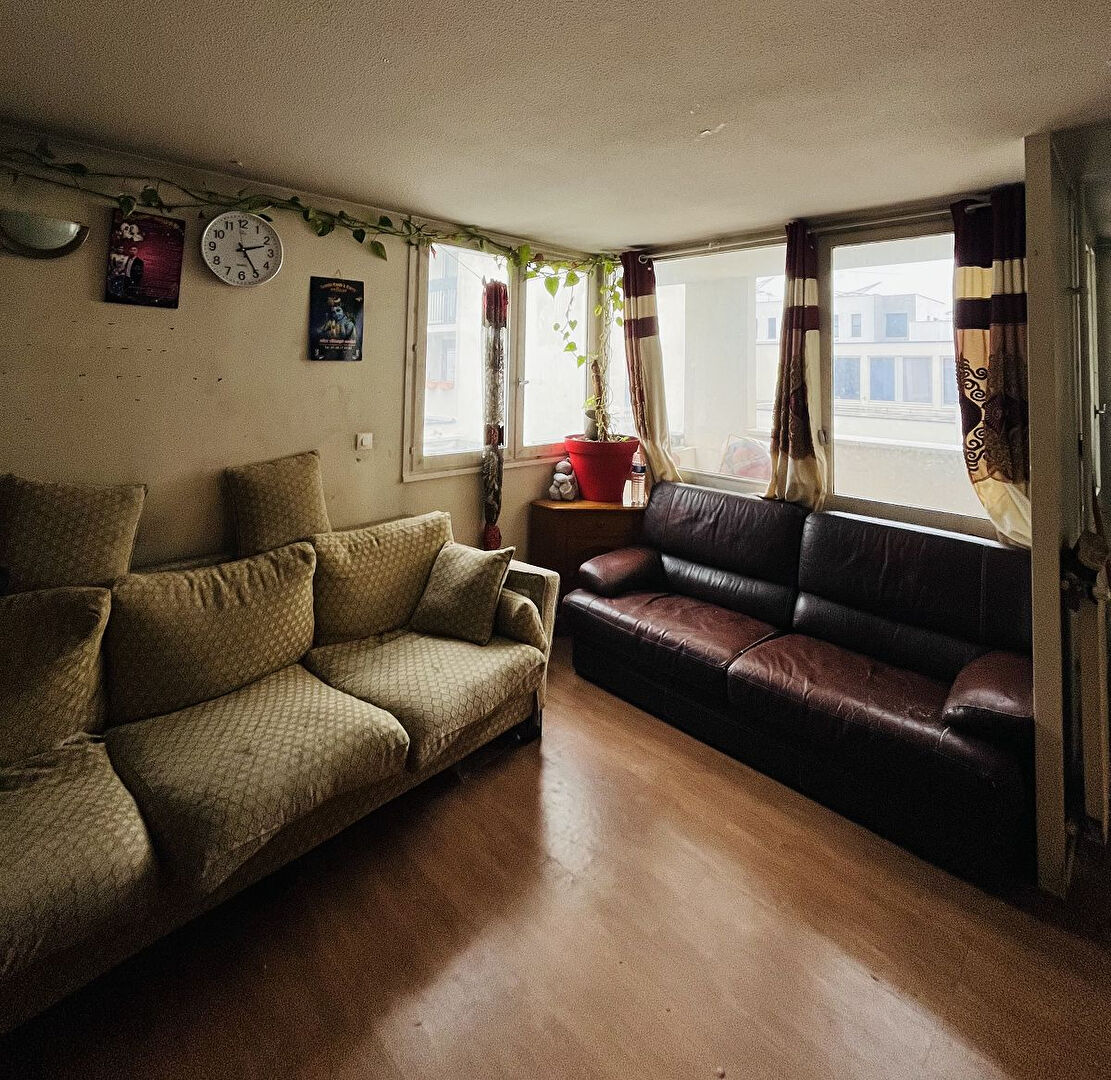 Photo Appartement F3 de 71 m², 2 chambres à 10 mn du RER E ! image 2/3