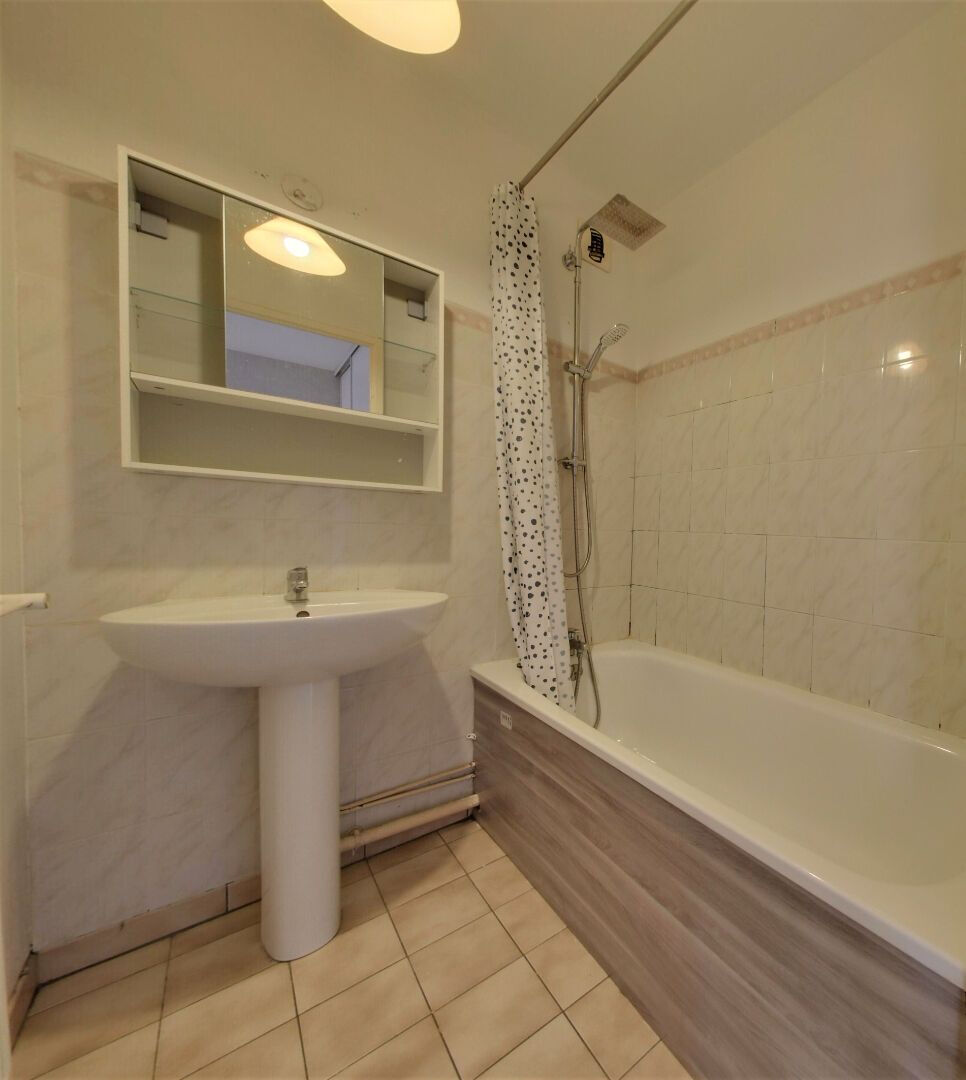 Photo Appartement 2 pièces, 1 chambre, balcon et box en sous-sol ! image 6/6